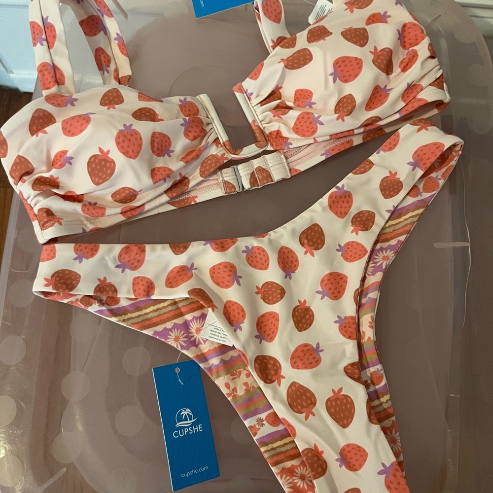 Cupshe Strawberry Print bikini Swimsuit - reversible bottoms